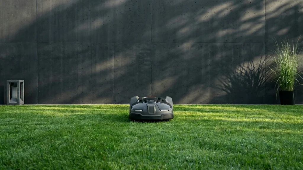 Best Robotic Lawn Mowers Featured